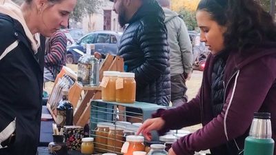 Mujeres en las ferias comunitarias de Mendiolaza